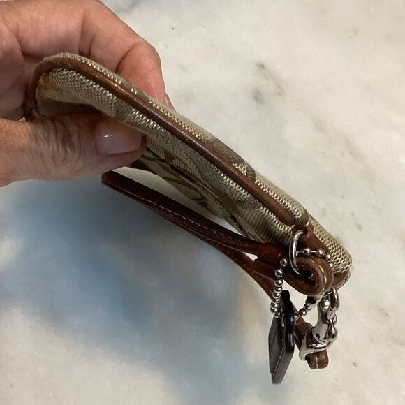 Coach Classic Signature Jacquard Logo Wristlet - Picture 11 of 13
